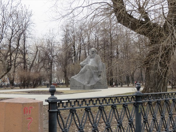 133-Памятник Л.Н.Толстому